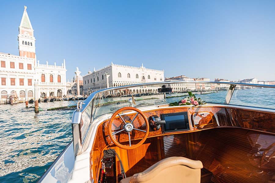 bateau-taxi à Venise